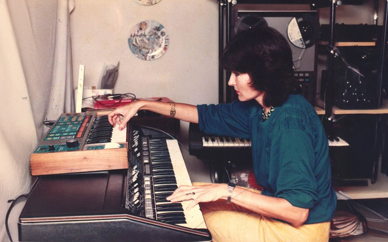 Oksana Linde y su música acuática